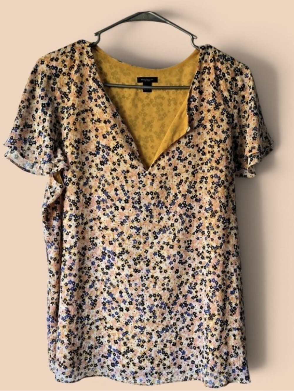Ann Taylor Floral Short Sleeve Blouse in Pink & Blue Size Medium